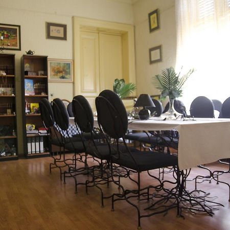Casa Boiereasca Hostel Craiova Ngoại thất bức ảnh