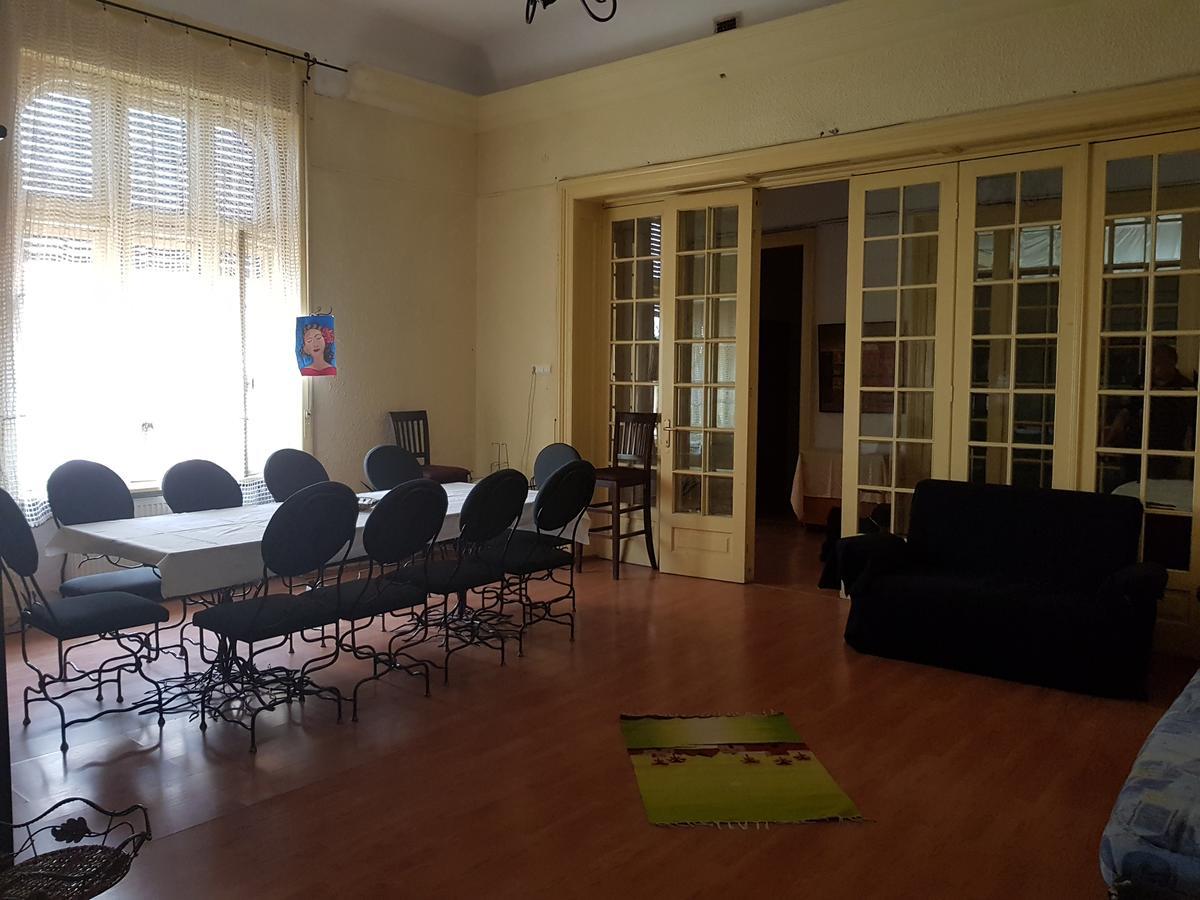 Casa Boiereasca Hostel Craiova Ngoại thất bức ảnh